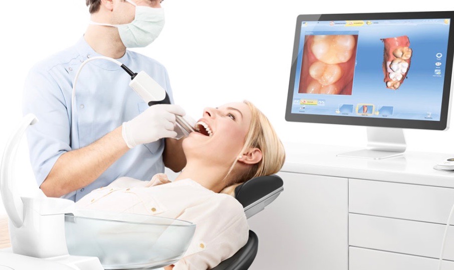 ESCANER DIGITAL pi_CEREC-AF-Monitor_1000 Doctor Ruiz Villandiego Dentista Donostia Urgencias